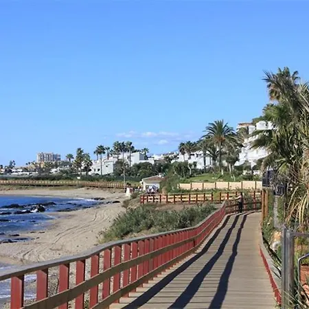 Golf View Miraflores 2 Bed Appartement *